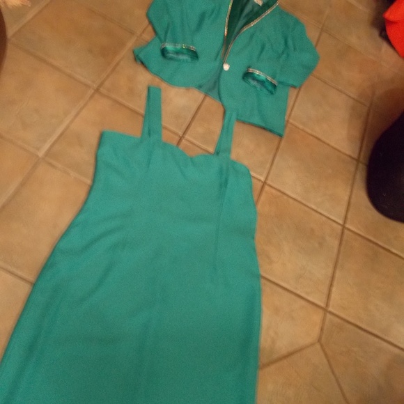 Dresses & Skirts - EUC, special occasion long dress & jacket size 18